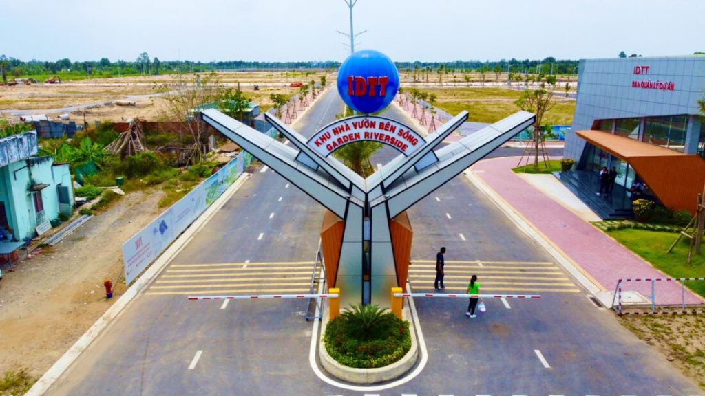 Cổng chào dự án Garden Riverside Thủ Thừa